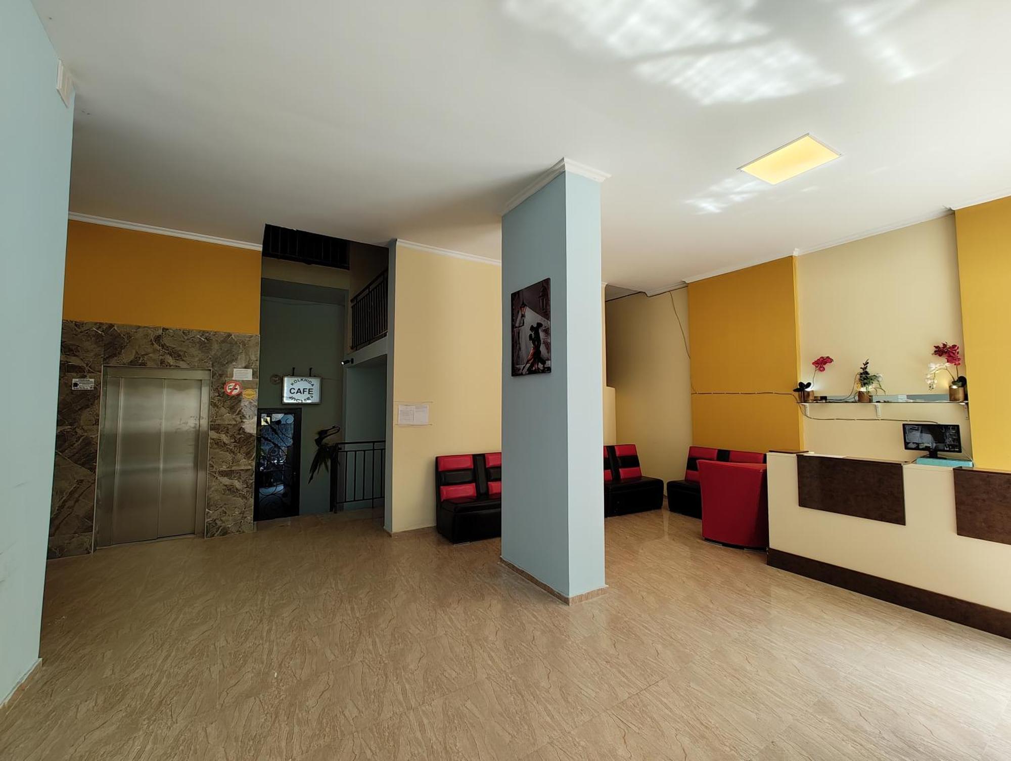 Queen Tamara Apartments 마킨자우리 외부 사진